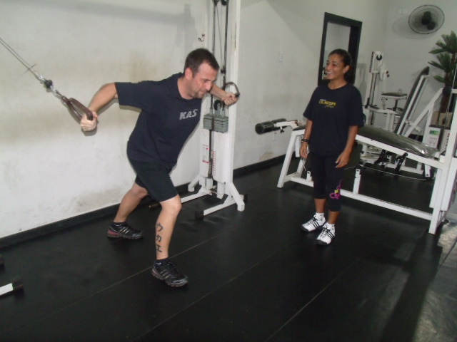 ACADEMIA EM QUISSAMA NO MUNICIPIO DO RIO DE JANEIRO - ACADEMIA QUISSA FITNESS