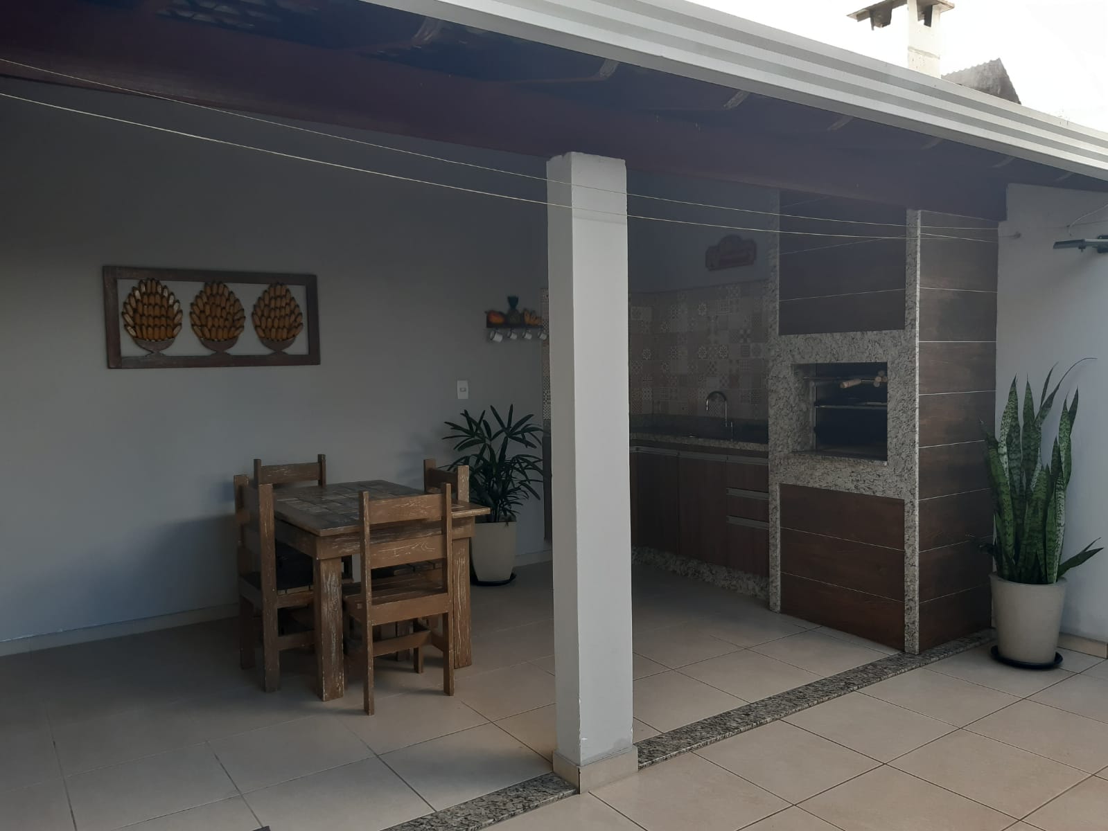 CASA DUPLEX DE 3 QUARTOS COM GARAGEM A VENDA NO RETIRO RJ