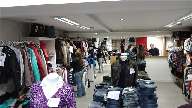 ROUPAS MULTIMARCAS EM PETROPOLIS - CANAL B - RJ